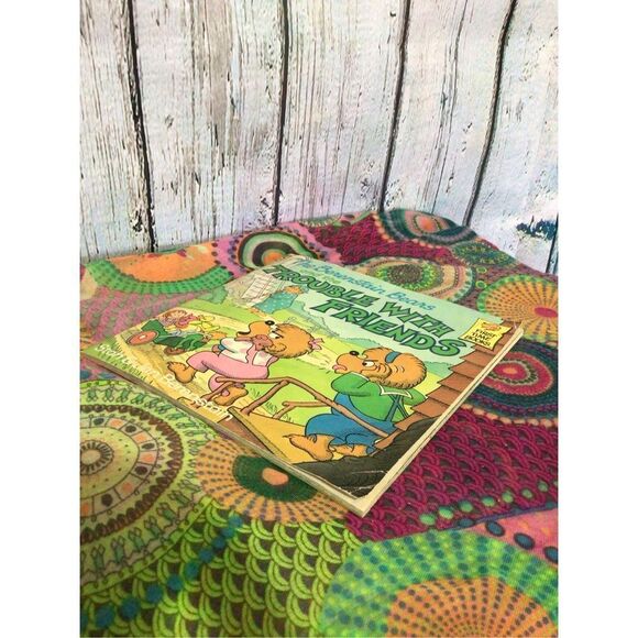 1986 The Berenstain Bears And The Trouble With Friends Softcover Vintage Book - Picture 2 of 10